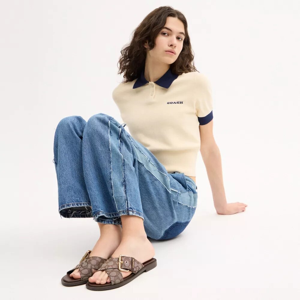 Sandaler med spænde i signatur-jacquard