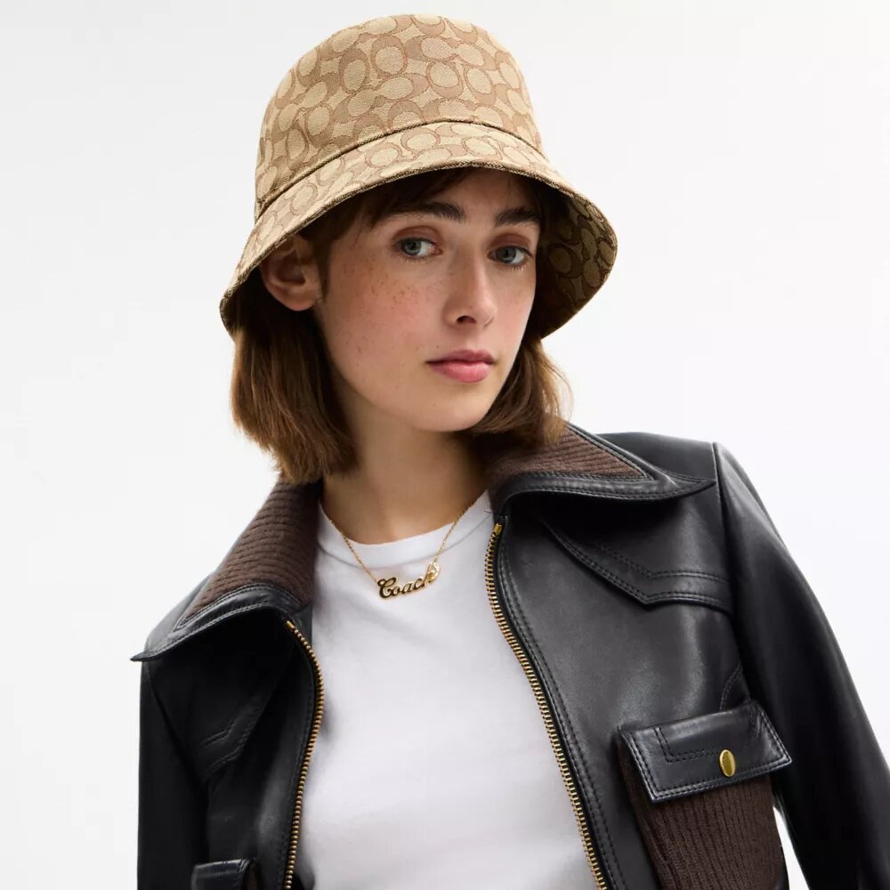 Signatur-jacquard-buckethat