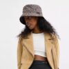 Signatur-jacquard-buckethat