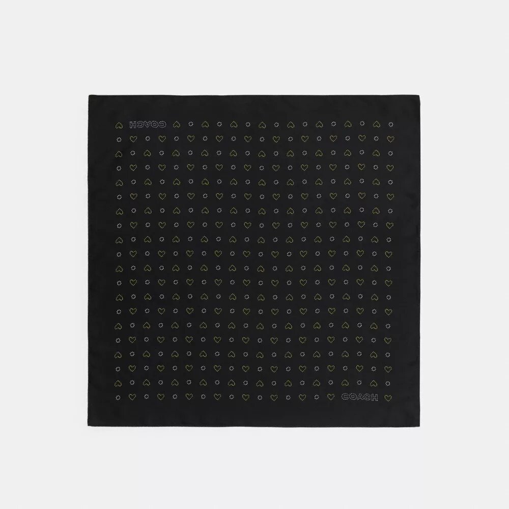 Silkebandana med prikket hjerteprint