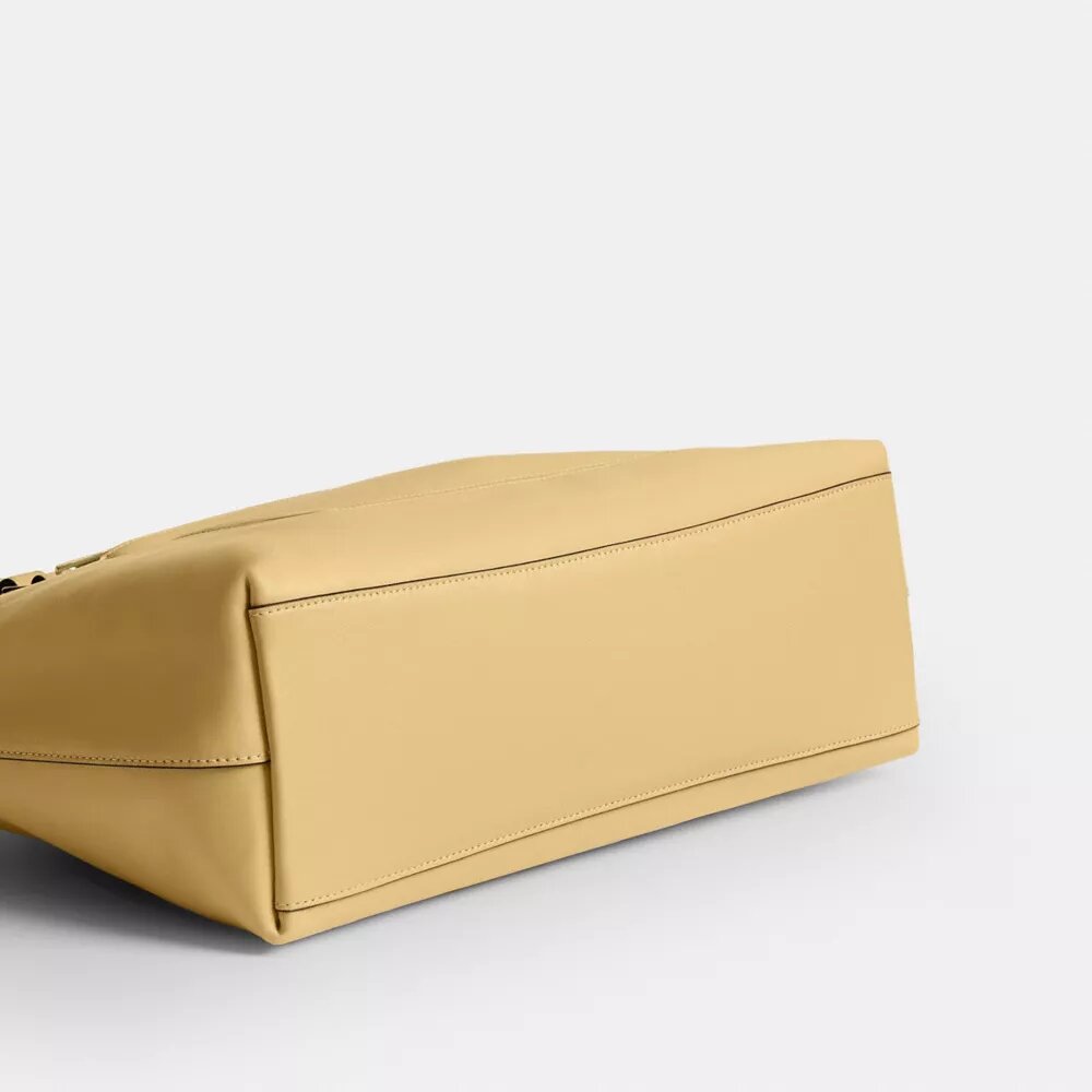 Station-tote-tasker