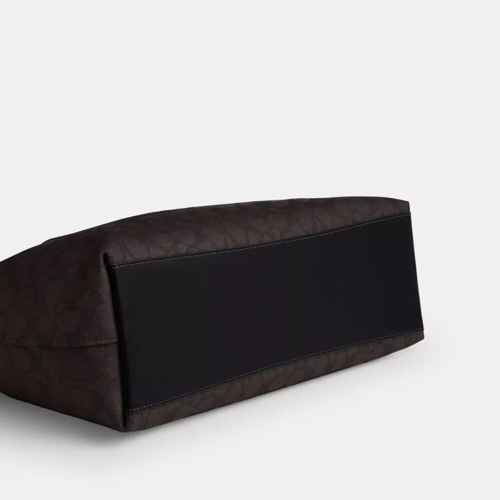 Station Tote-tasker i Signature Canvas