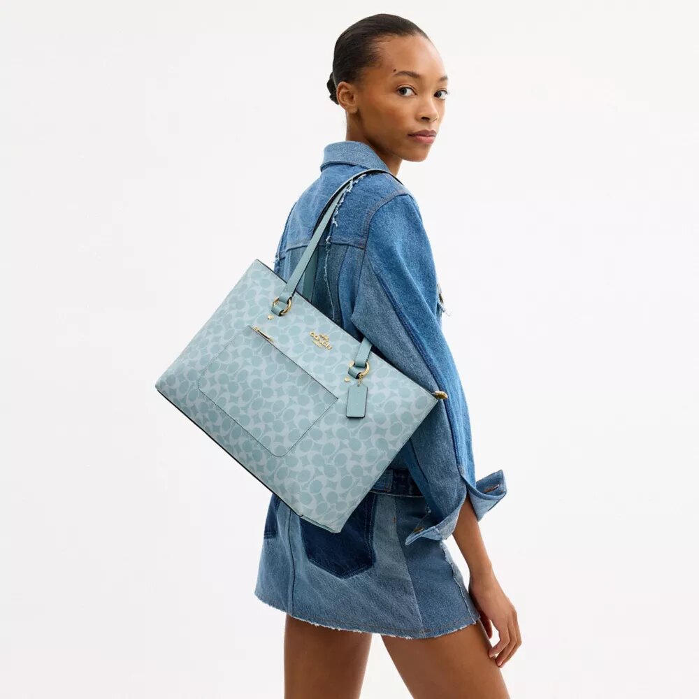 Station Tote-tasker i Signature Canvas