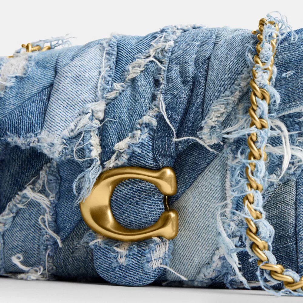Tabby skuldertaske 26 med quiltning i genbrugt denim-patchwork