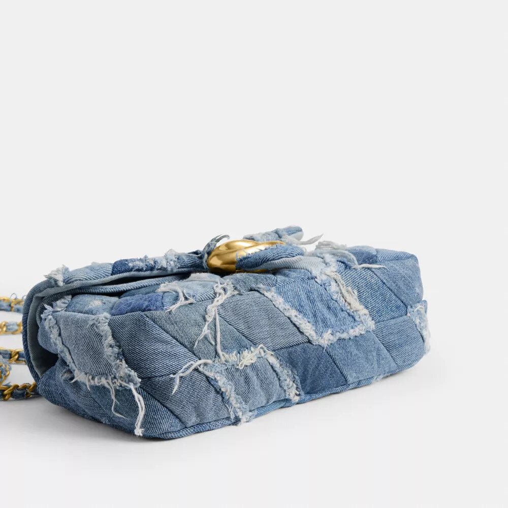 Tabby skuldertaske 26 med quiltning i genbrugt denim-patchwork