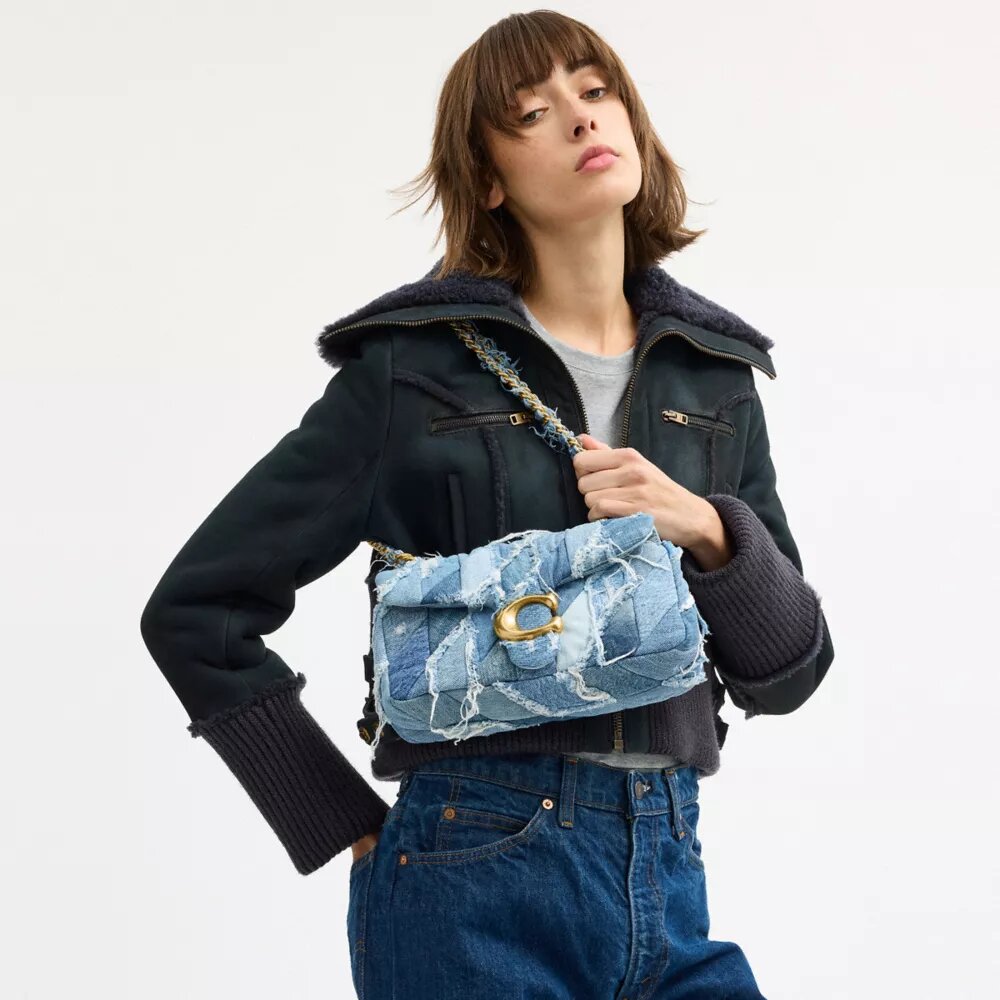 Tabby skuldertaske 26 med quiltning i genbrugt denim-patchwork