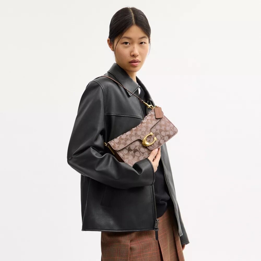 Tabby skuldertasker 26 i Crystal Signature Jacquard