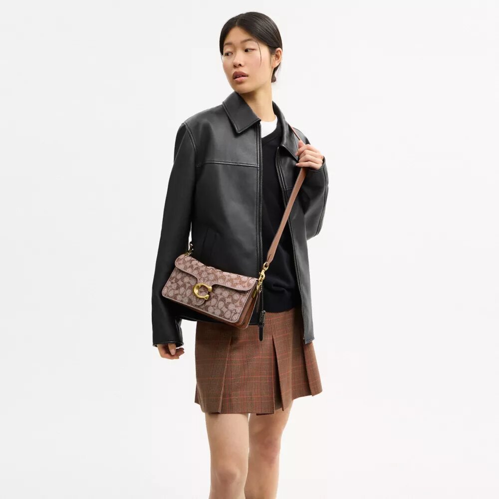 Tabby skuldertasker 26 i Crystal Signature Jacquard