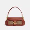 Tabby skuldertasker 26 i Signature Canvas