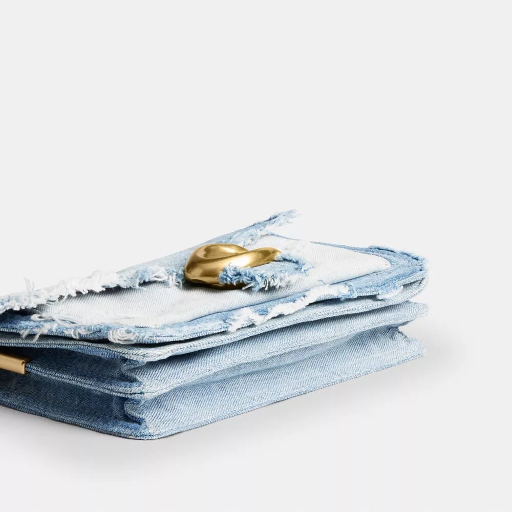 Tabby skuldertasker 26 med genbrugt denim-patchwork