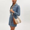 Teri Hobo-taske i Signature Canvas med striber