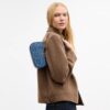 Teri Mini-crossbody-taske i signaturdenim