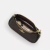Teri Mini-crossbody-taske med blomsterapplikation