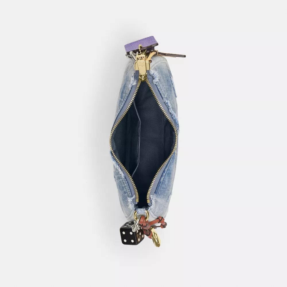Teri skuldertaske i Loved Denim med vedhæng