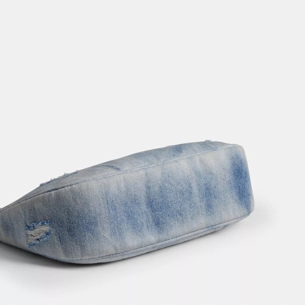 Teri skuldertaske i Loved Denim med vedhæng